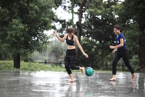 雨中籃球