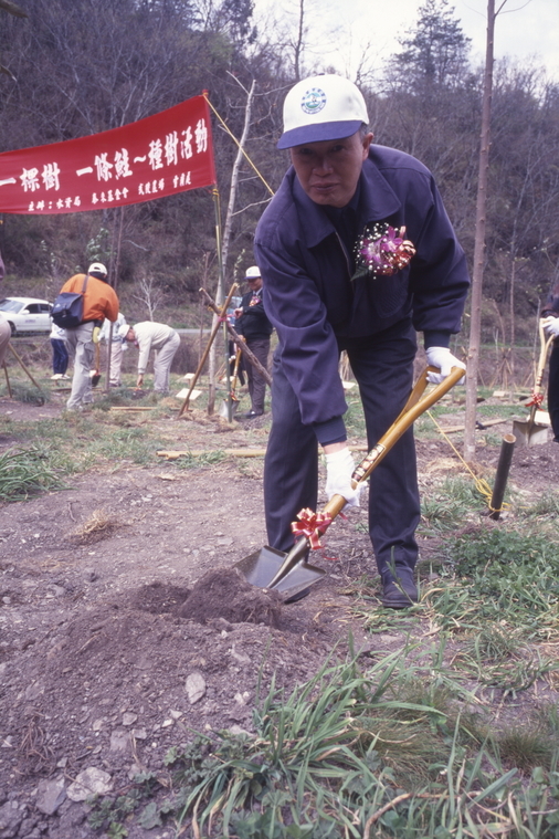 一棵樹，一條鮭，種樹活動